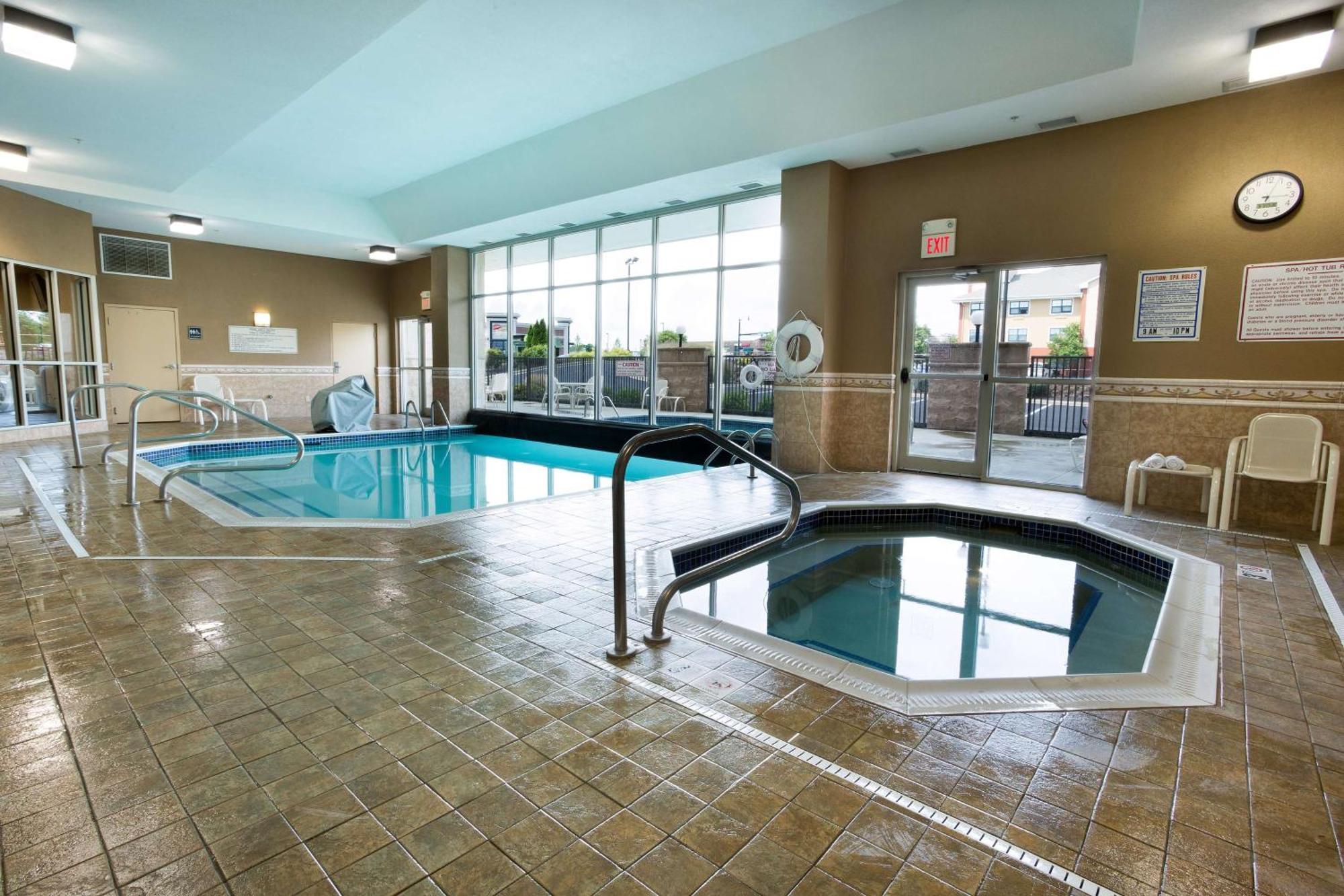 Drury Inn & Suites Dayton North Exteriör bild